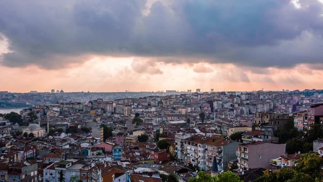 Epic sunrays over Istanbul old town, Turkey time lapse