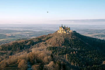 Fototapeta na wymiar Blick auf die Burg Hohenzollern im Herbst