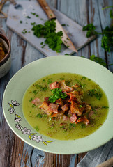 Organic peas soup with crumbs