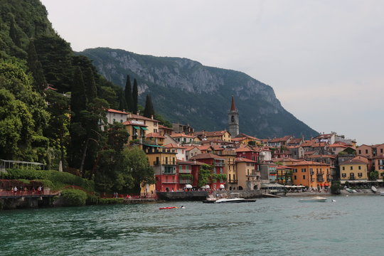 Italie - Lombardie - Varenna sur lke lac de Côme