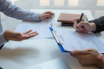 Applying for work, presenting yourself to executives, and applying for business