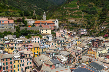 Fototapeta na wymiar View to coastal Vernazza village in Cinque Terre land, Italy