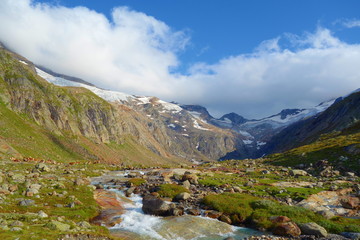 Fototapeta na wymiar Majestic alpine landscape full of glaciers in Alps, Matrei in Osttirol, Austria