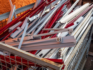 Metallschrott in einem Container