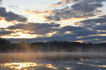 Obraz premium Sonnenaufgang am Latzigsee bei Borken