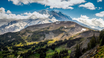 Naklejka na ściany i meble Mount Rainier and the Cascade Range with Reflection Lake and a Marmot