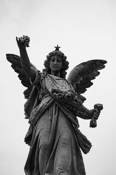 Cemit&eacute;rio 