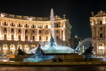 Fototapeta na wymiar The Fountain of the Naiads and the Republic square in Rome at night.