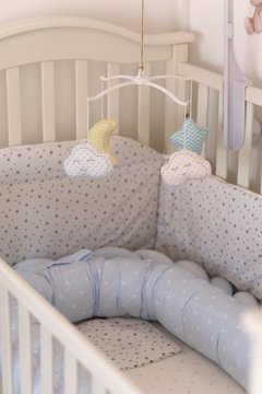 Baby Crib With Nest Mattress And Pillow.