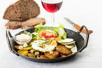 tyroelan groestl with red wine