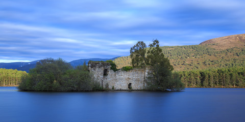 Fototapeta premium Loch an eilein - Cairngorms - Ecosse