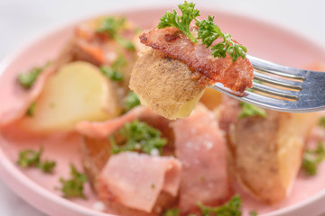 ベーコンとポテトの炒め物