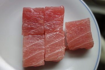 新鮮な赤いマグロの刺身