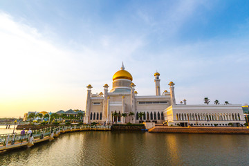 Fototapeta premium Sultan Omar Ali Saifuddien Mosque Bandar Seri Begawan, Brunei