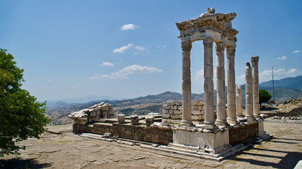 Obraz premium Acropolis of Pergamon and Trajan temple. UNESCO World Heritage List. Ancient city of Pergamon, Bergama, İzmir.