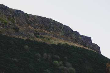 Fototapeta na wymiar Salisbury Crags in Holyrood Park, Edinburgh