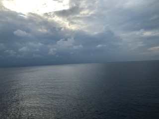 Obraz premium clouds over the sea