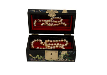 Jewelry box with pearl necklace