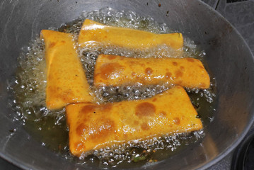 Frying gram flour wadi