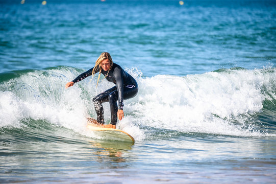 Surferin in Portugal