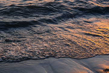 Reflexo do pôr do sol no mar