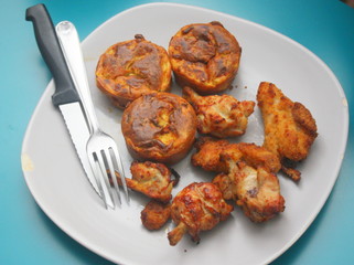 Pilons de poulets et muffins aux légumes 