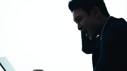 ビジネスシーン・怒る