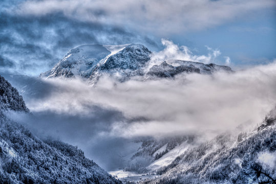 Clouds in the alpine mountains 
