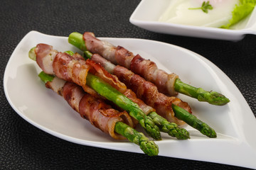 Asparagus with bacon