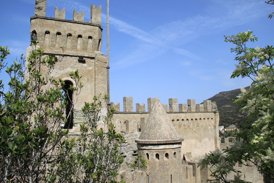 Palais sur les hauteurs de centuri