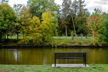 Fototapeta na wymiar Guelp Riverside Park in Autumn.