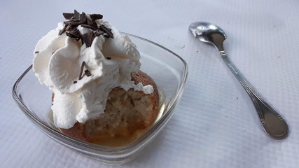 Un régal de baba au rhum