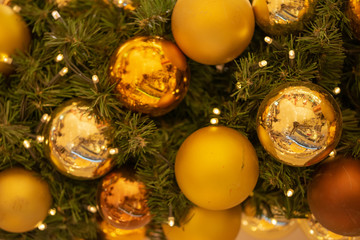 Fototapeta na wymiar Weihnachtsbaumkugeln zu Weihnachten