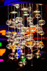 décor lumineuse et suspension en verre