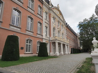 Das Kurfürstliche Palais in der Stadt Trier war vom 17. Jahrhundert bis 1794 Residenz...