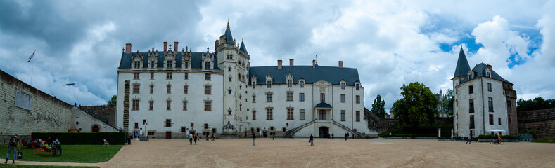 Panorama du chateau des ducs de Bretagne à Nantes