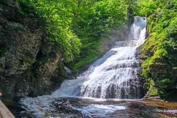 Obraz premium Cascading Waterfall in Summer