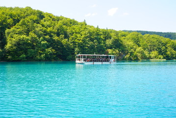Fototapeta premium クロアチアのプリトヴィツェ湖群国立公園の湖