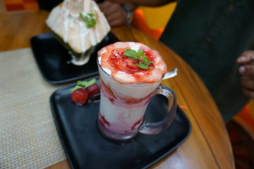 Strawberry with Cream