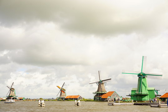 オランダ、ザーンセスカンスの風車