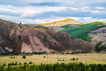 Obraz premium Autumn mountain landscape in the area of the Chuysky tract. Gorny Altai, Russia
