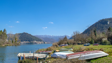 Au bord du lac