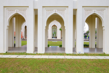 Obraz premium Sendayan, Malaysia- November 3rd, 2019 : A beautiful exterior of Masjid Sri Sendayan . It is currently the biggest mosque in Negeri Sembilan