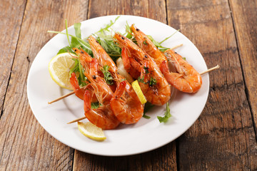 fried shrimp with herb and spice