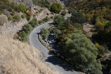beautiful road rises mountains
