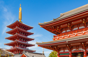 Fototapeta na wymiar Five Storeys Pagoda and Kaminarimon Gate at Sensoji Temple, Asakusa, Tokyo, Japaan