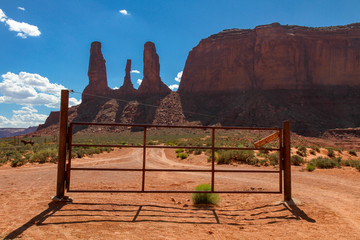 Monument Valley, Utah, Arizona, USA © Michael