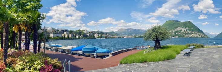 Fototapeta na wymiar Lugano-Paradiso 