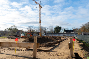 Hallenbau gewerblich mit Baukran 