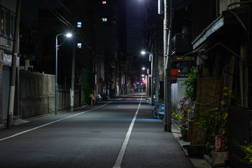 【東京都台東区】夜の街の道路